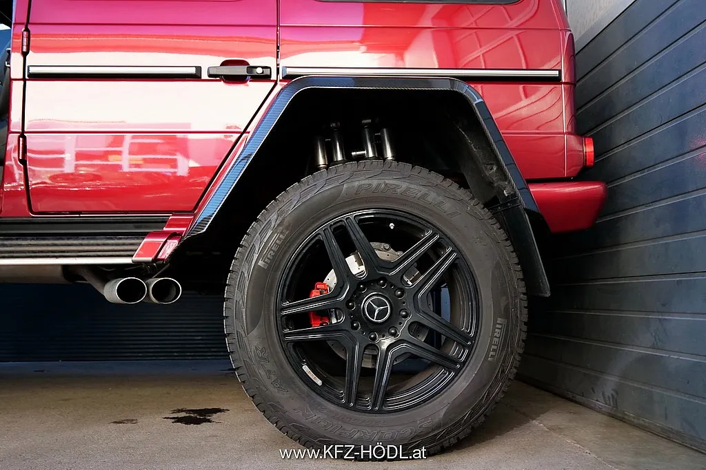 Mercedes-Benz G500 4X4² Image 8