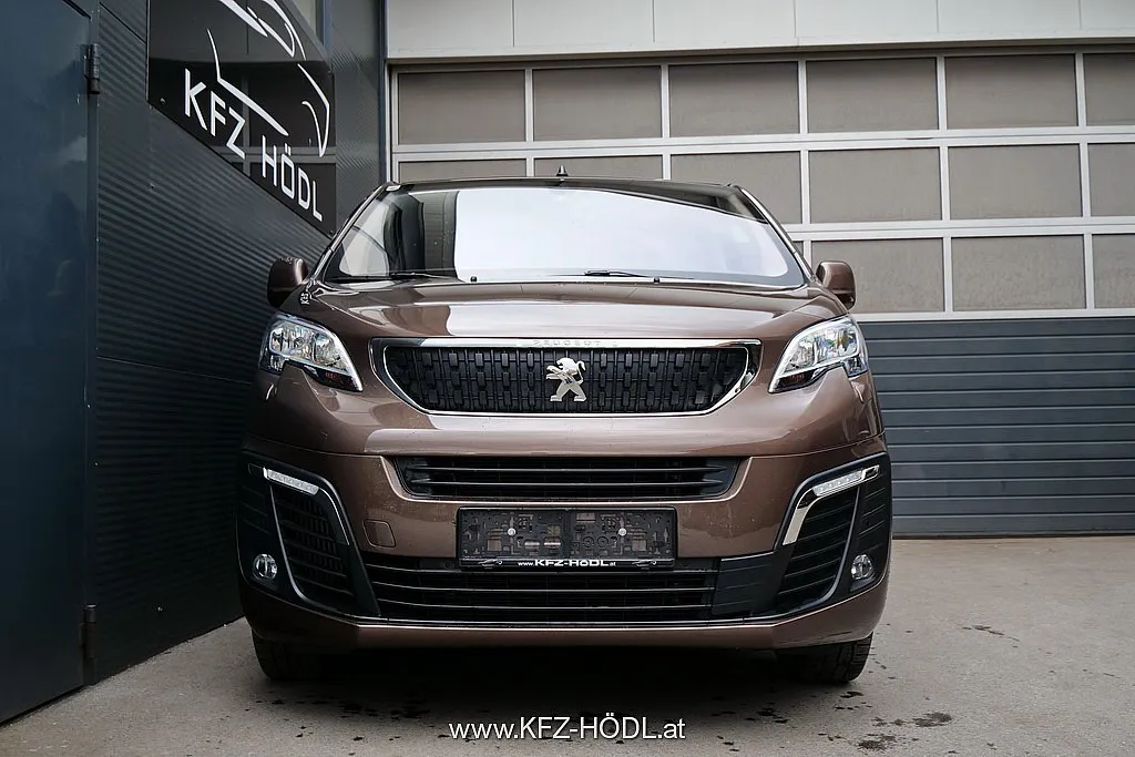 Peugeot Traveller Expert 2,0 Blue-HDi Akrive L2 Image 3