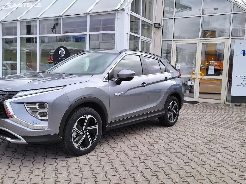 Mitsubishi Eclipse Cross Invite 2,4 + 2el. 138kW AT Image 2