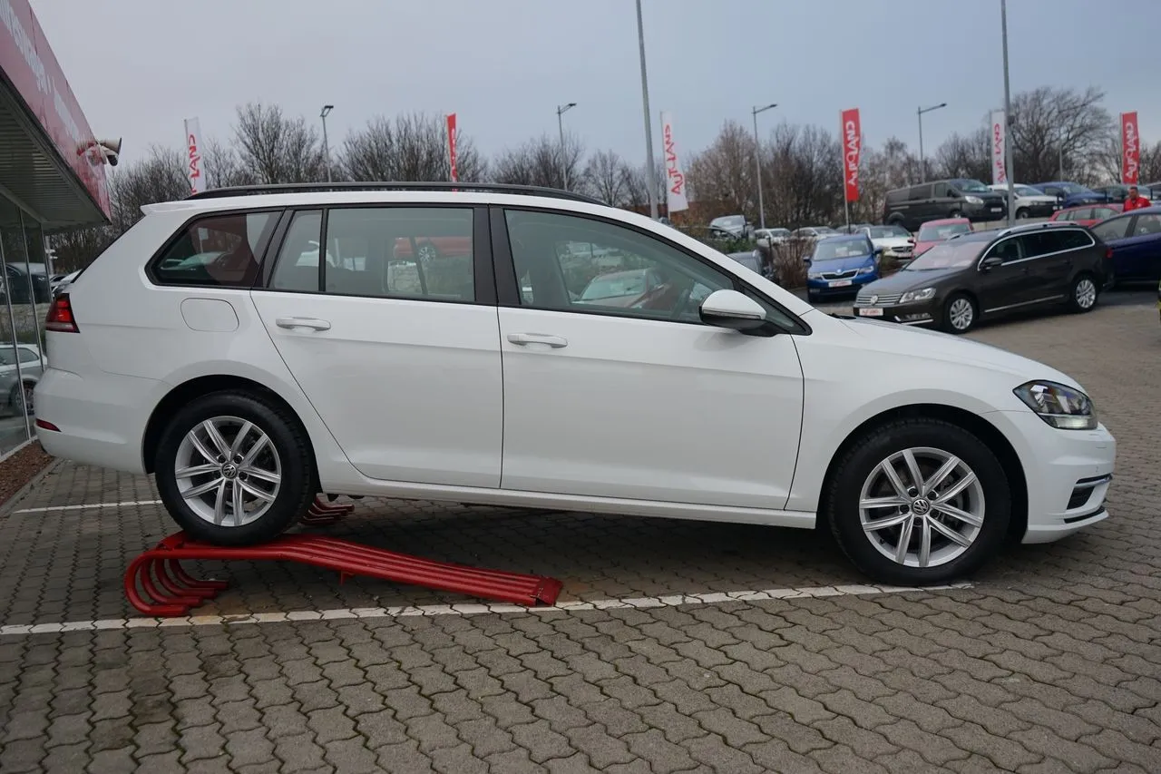 Volkswagen Golf VII Variant 1.0 TSI...  Image 3